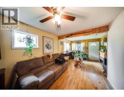 1562 Arrow Lakes Drive, Castlegar, BC V1N3N3 Photo 9