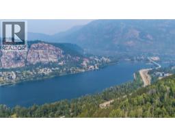 1562 Arrow Lakes Drive, Castlegar, BC V1N3N3 Photo 34