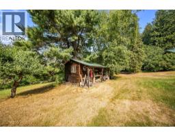 1562 Arrow Lakes Drive, Castlegar, BC V1N3N3 Photo 8
