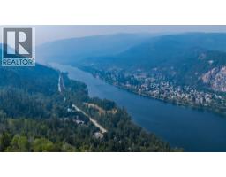 1562 Arrow Lakes Drive, Castlegar, BC V1N3N3 Photo 33