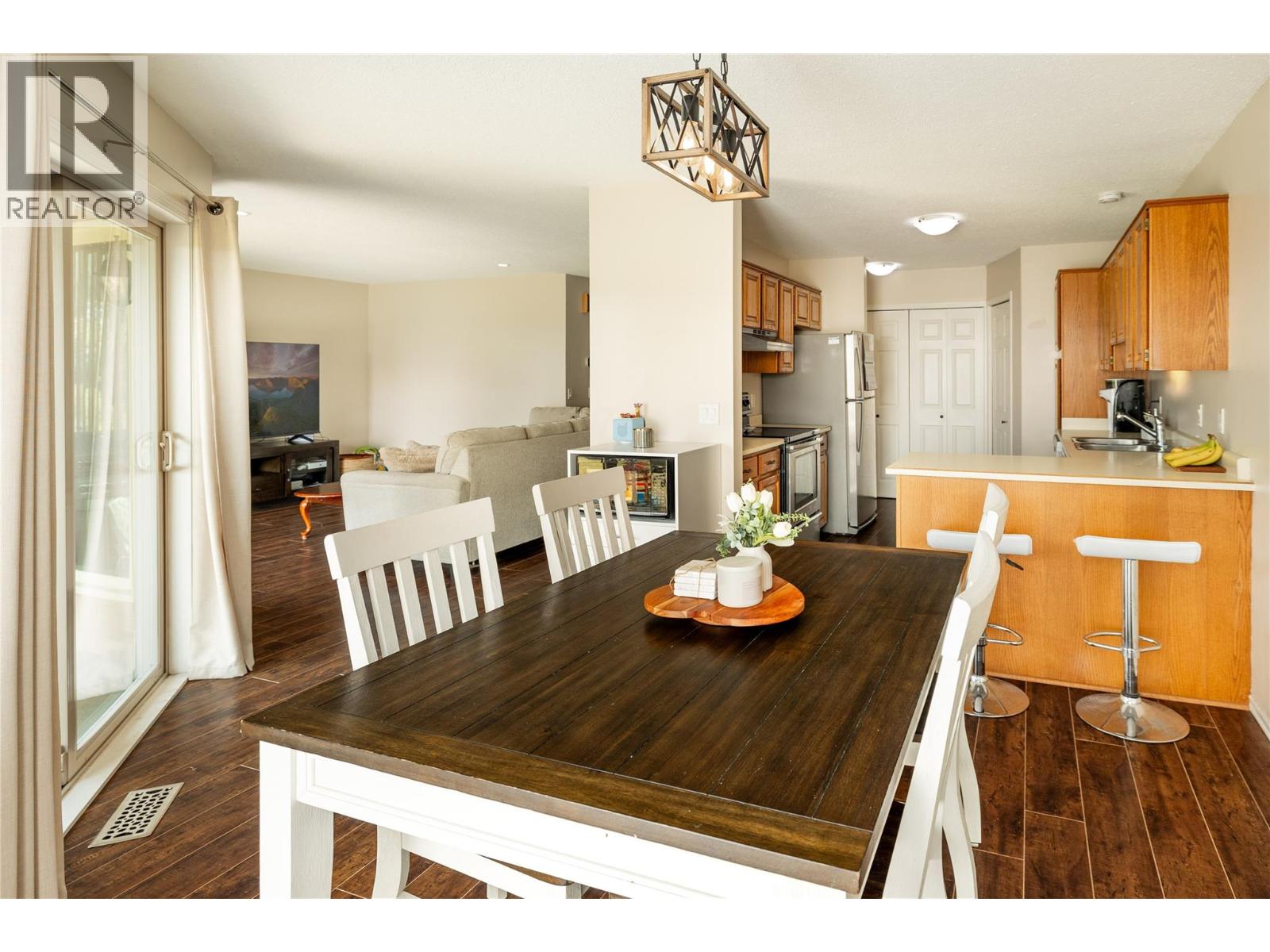  2226 Golf Course Drive, West Kelowna