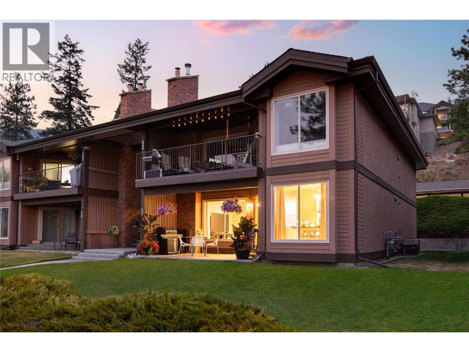  2226 Golf Course Drive, West Kelowna