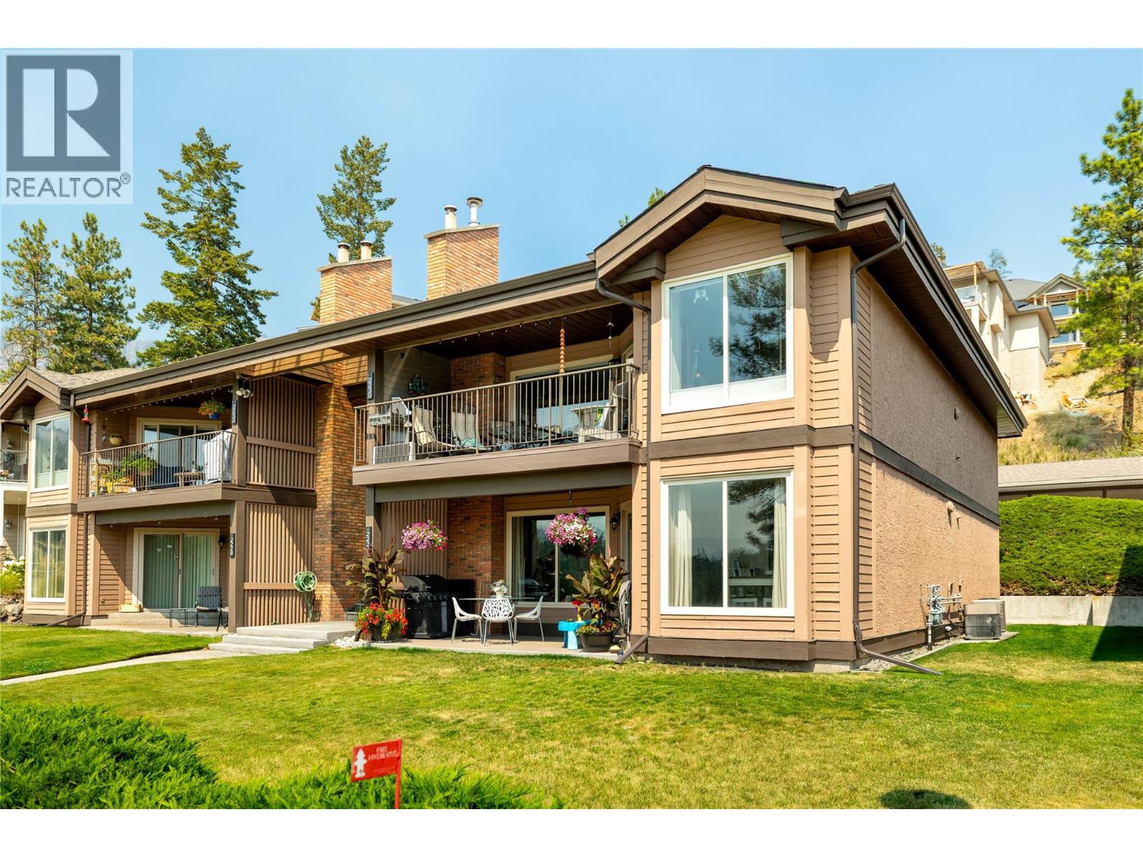  2226 Golf Course Drive, West Kelowna