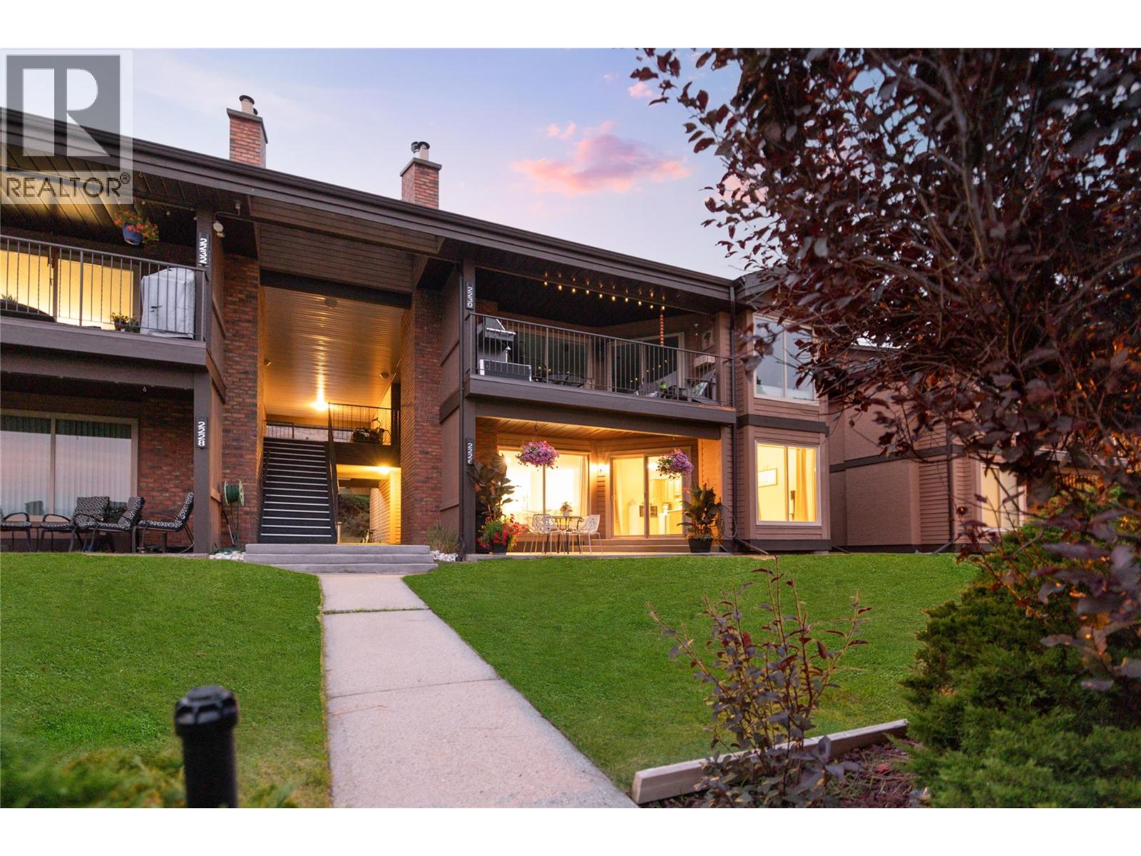  2226 Golf Course Drive, West Kelowna