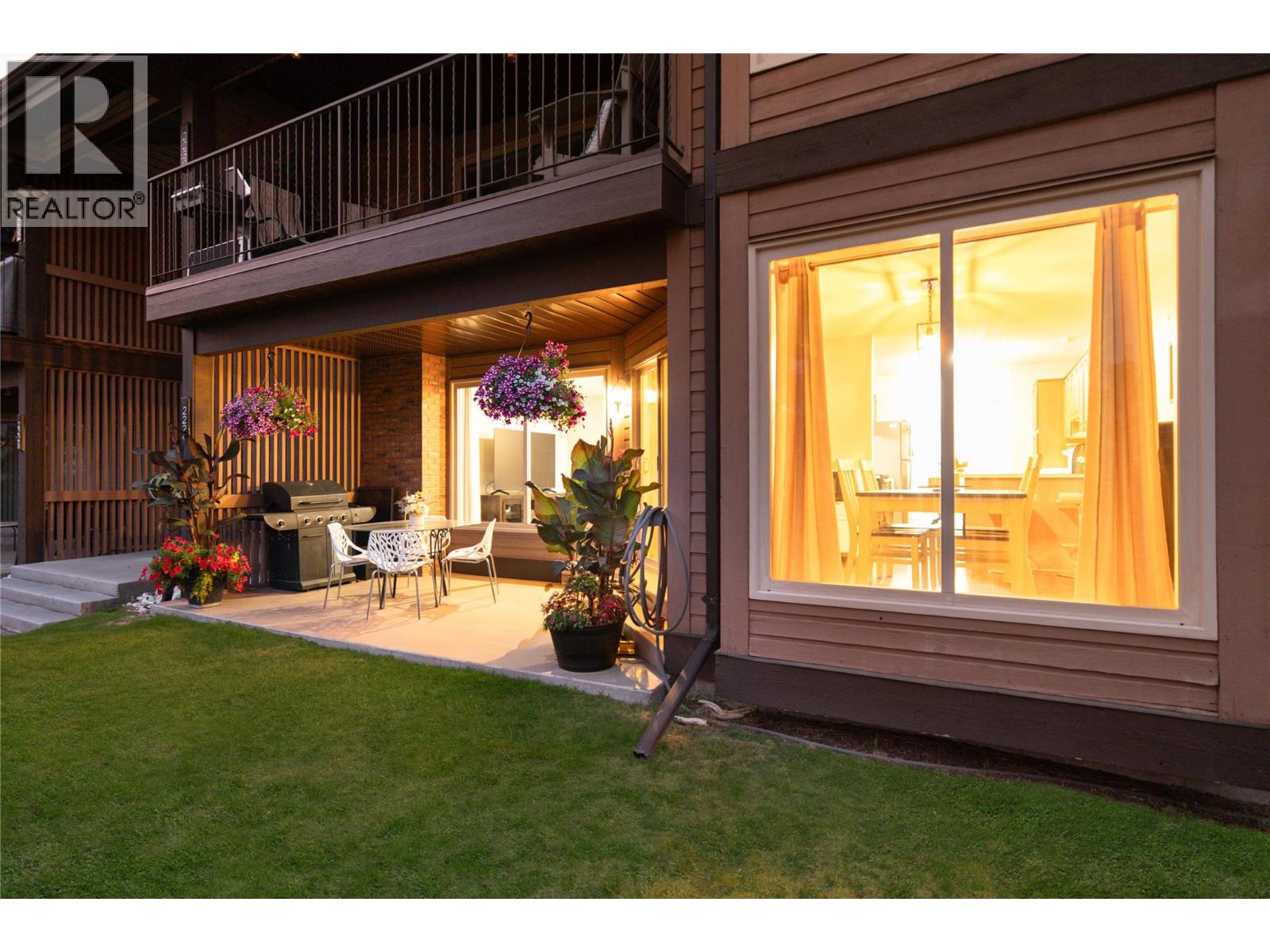  2226 Golf Course Drive, West Kelowna