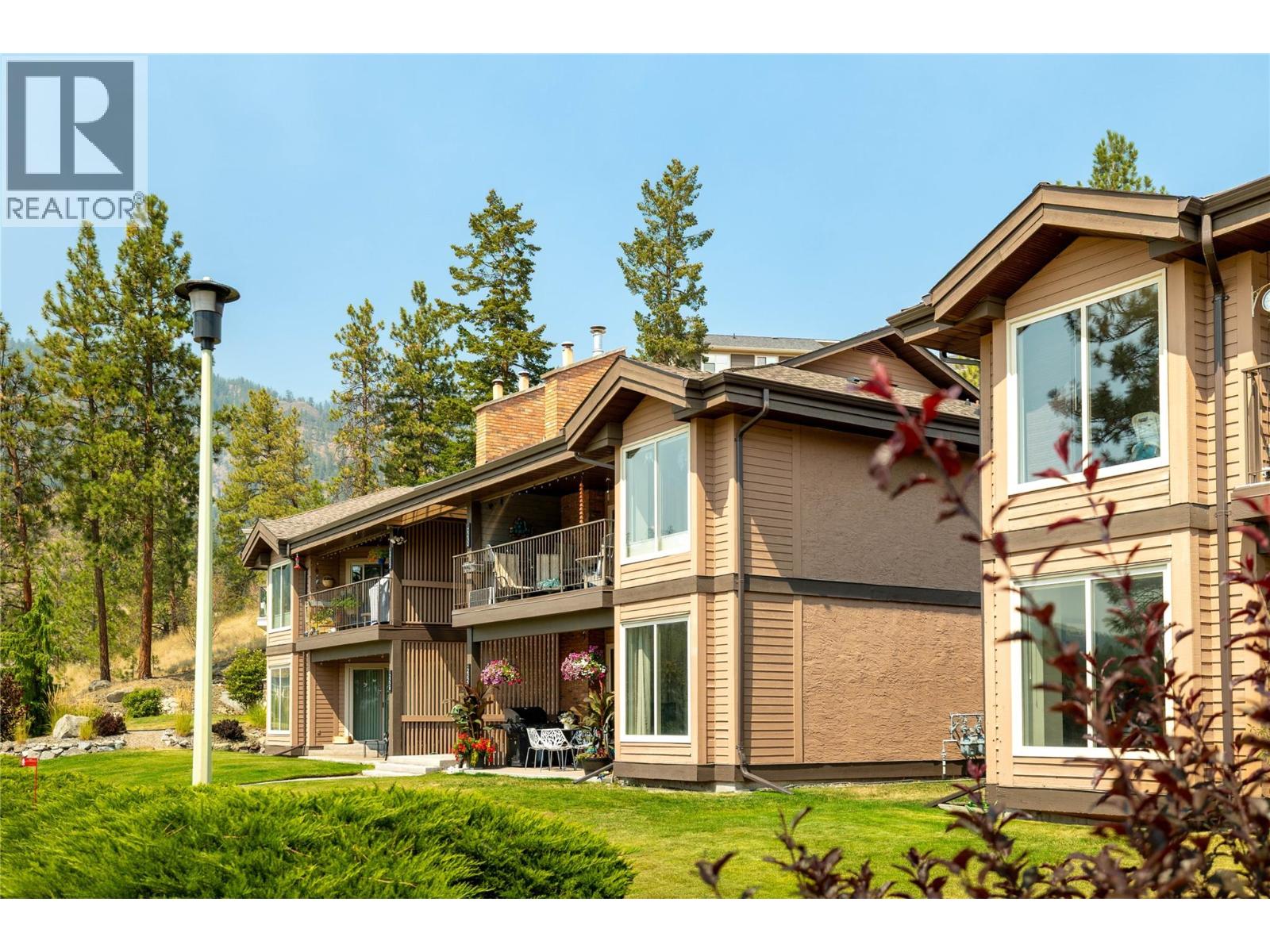 2226 Golf Course Drive, West Kelowna