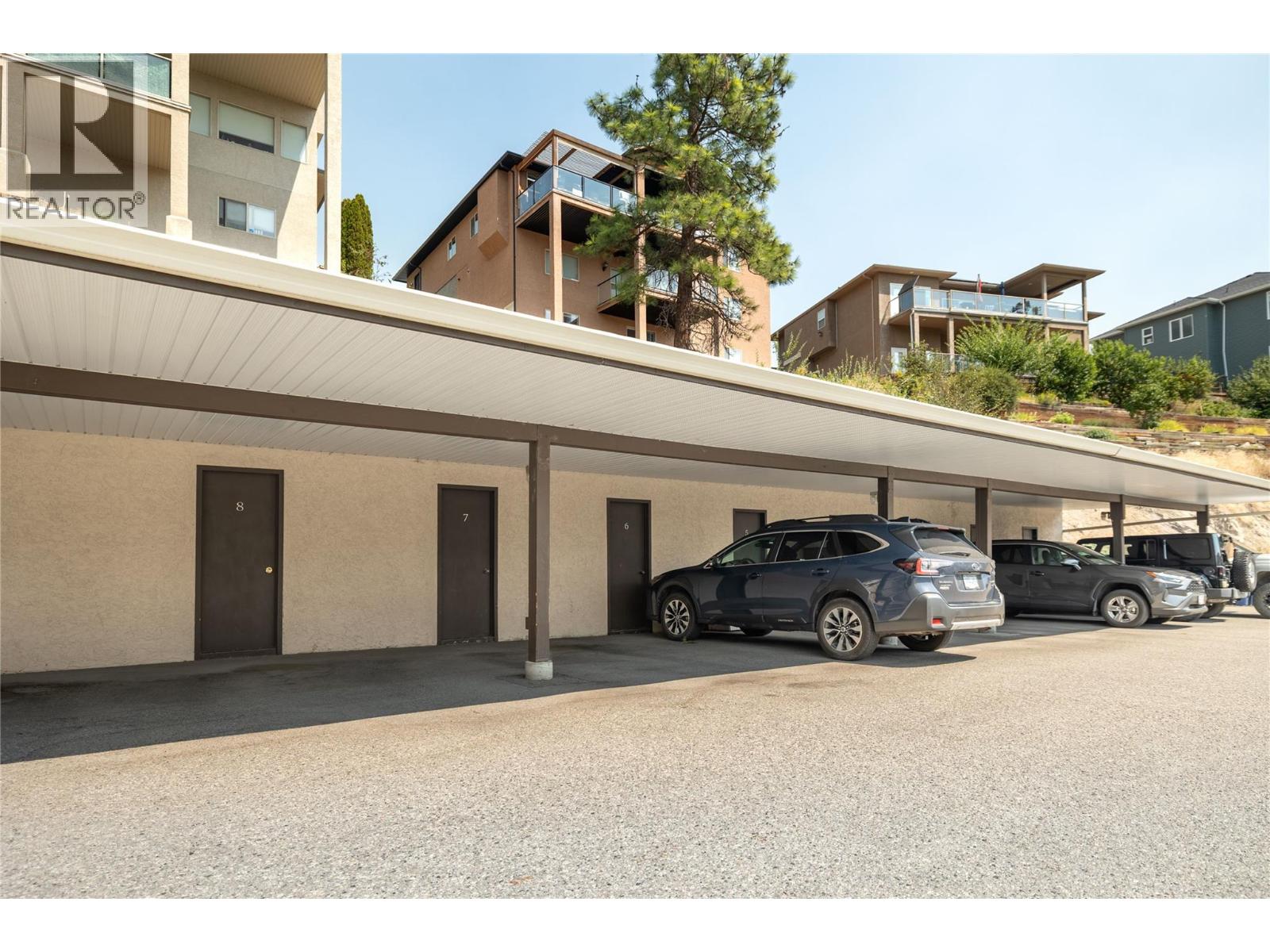  2226 Golf Course Drive, West Kelowna