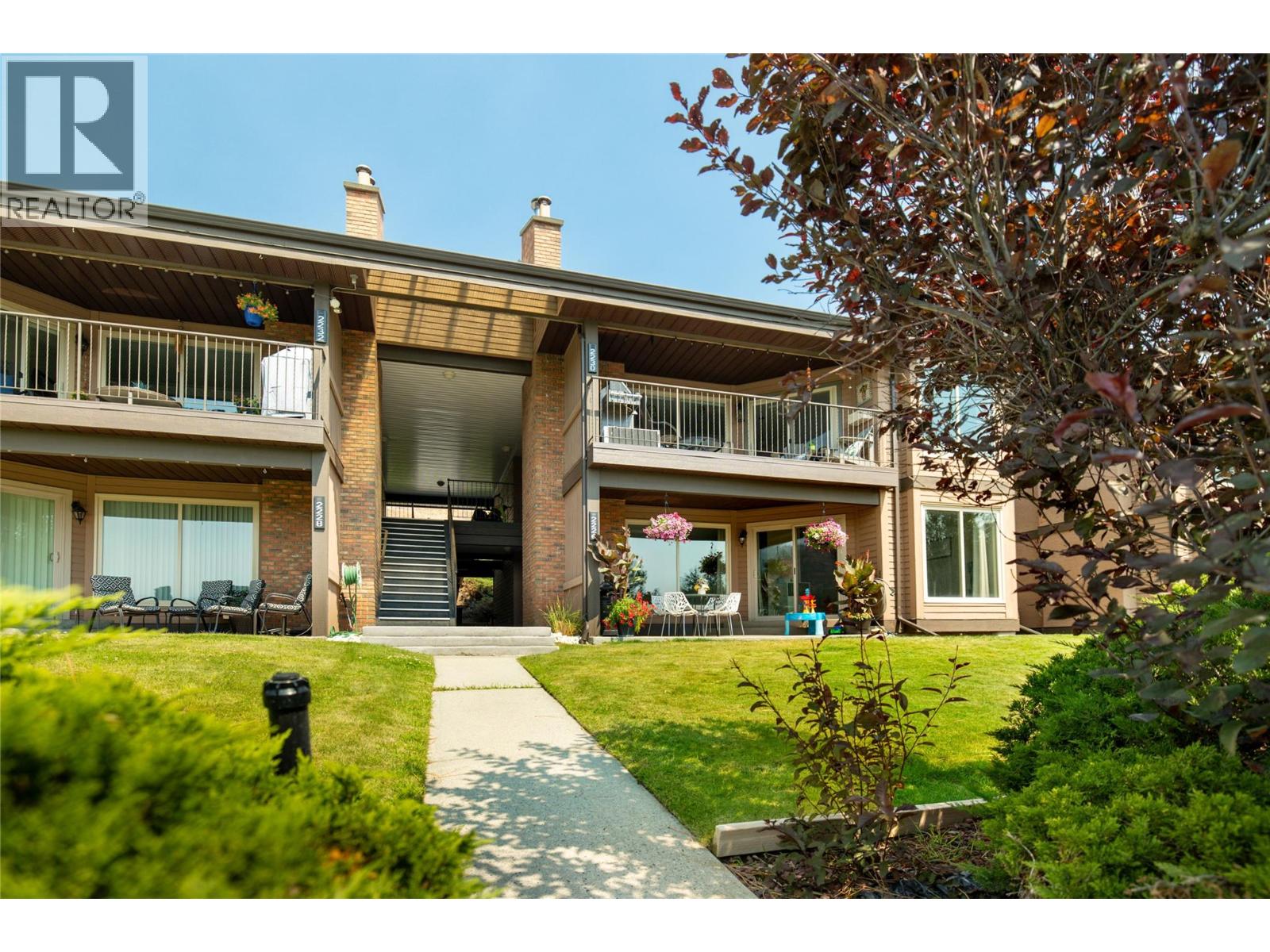  2226 Golf Course Drive, West Kelowna