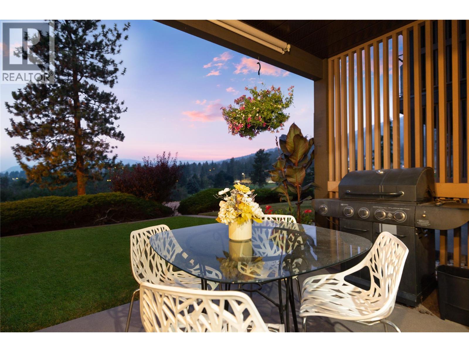  2226 Golf Course Drive, West Kelowna