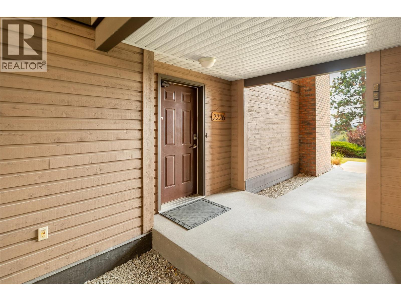  2226 Golf Course Drive, West Kelowna