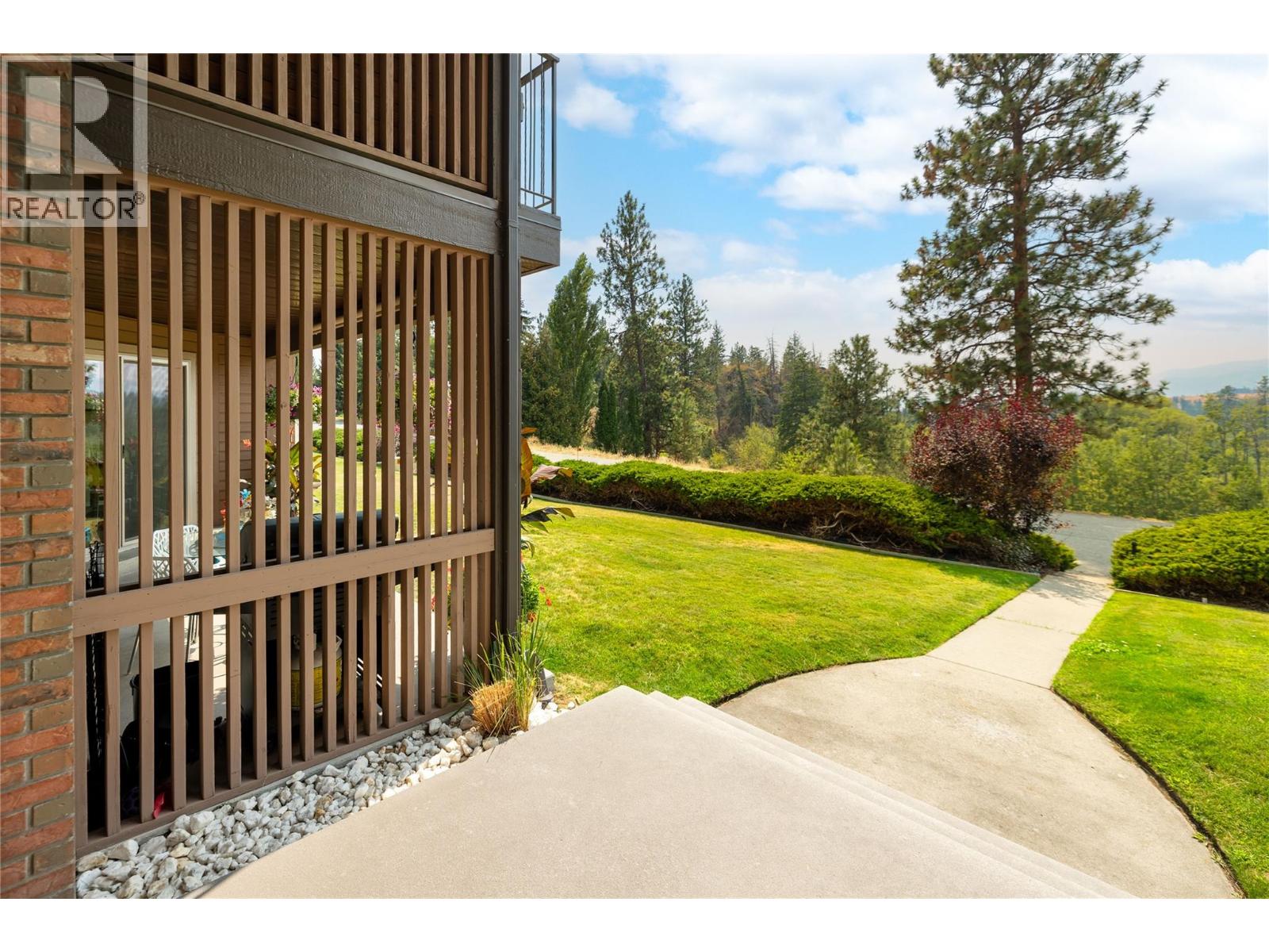  2226 Golf Course Drive, West Kelowna