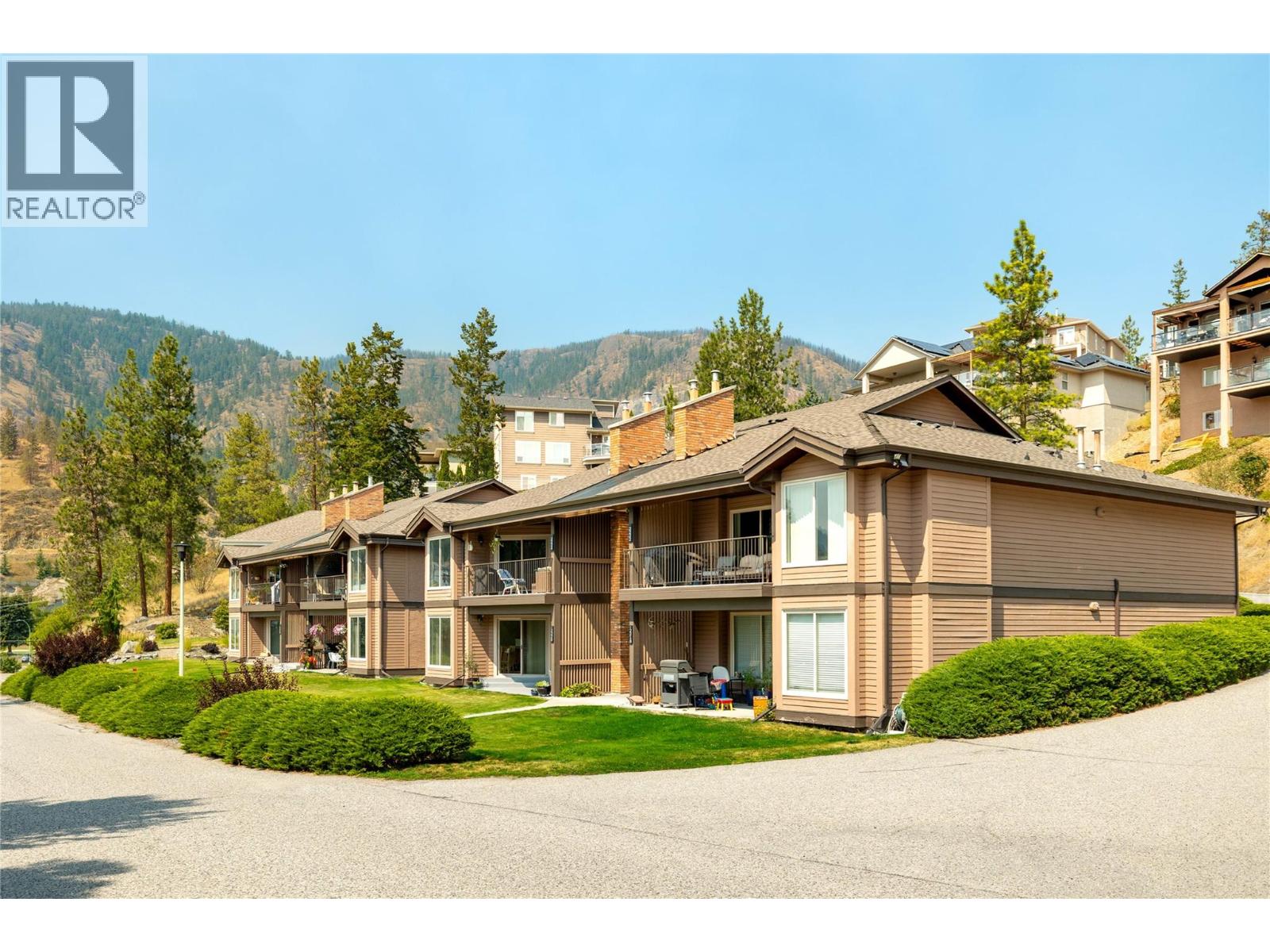  2226 Golf Course Drive, West Kelowna