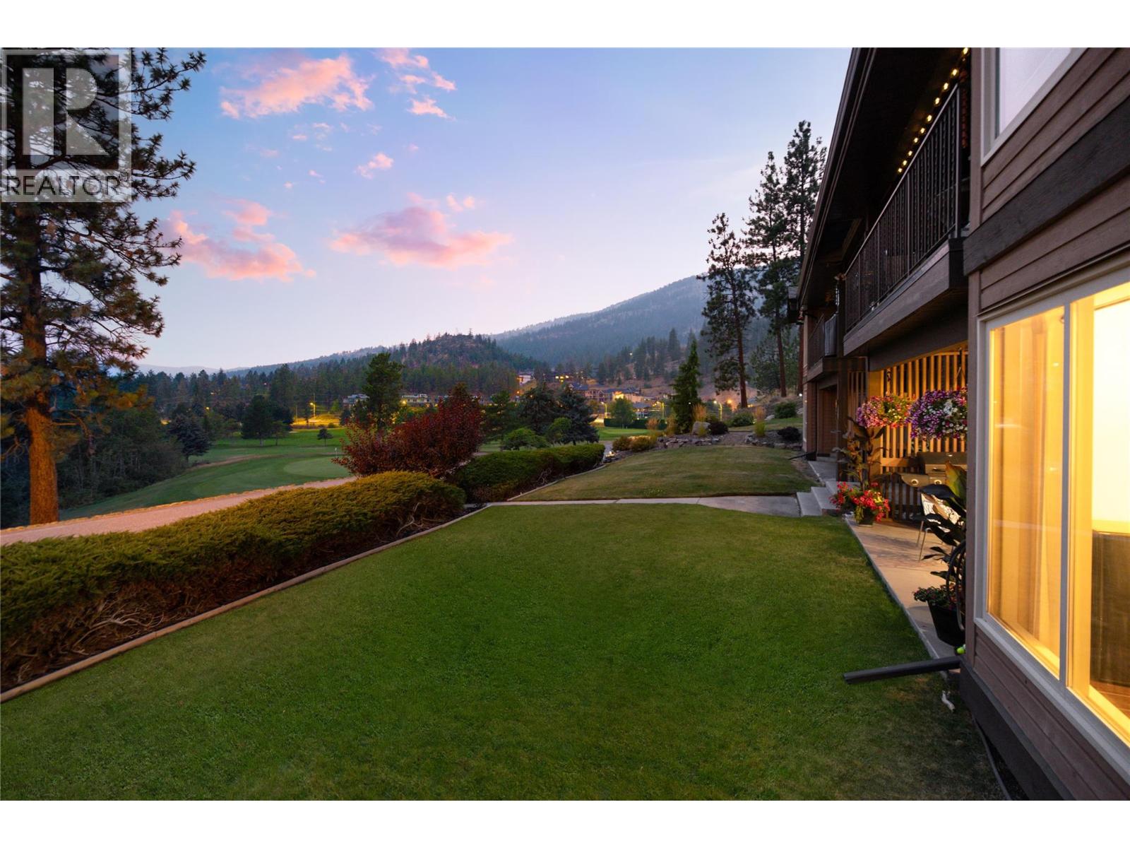  2226 Golf Course Drive, West Kelowna