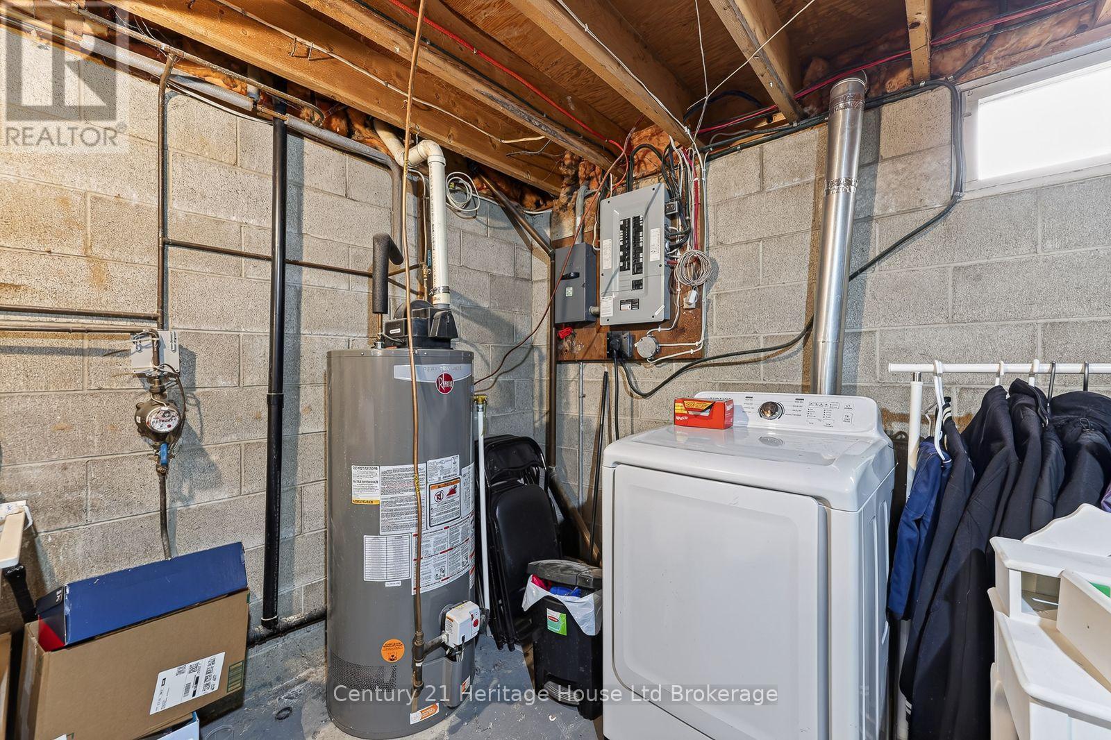138 LYNDALE CRESCENT - Image 28