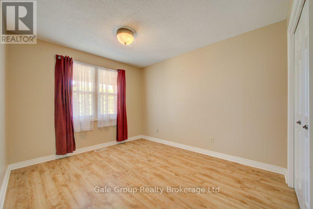 47 SERES DRIVE - 18