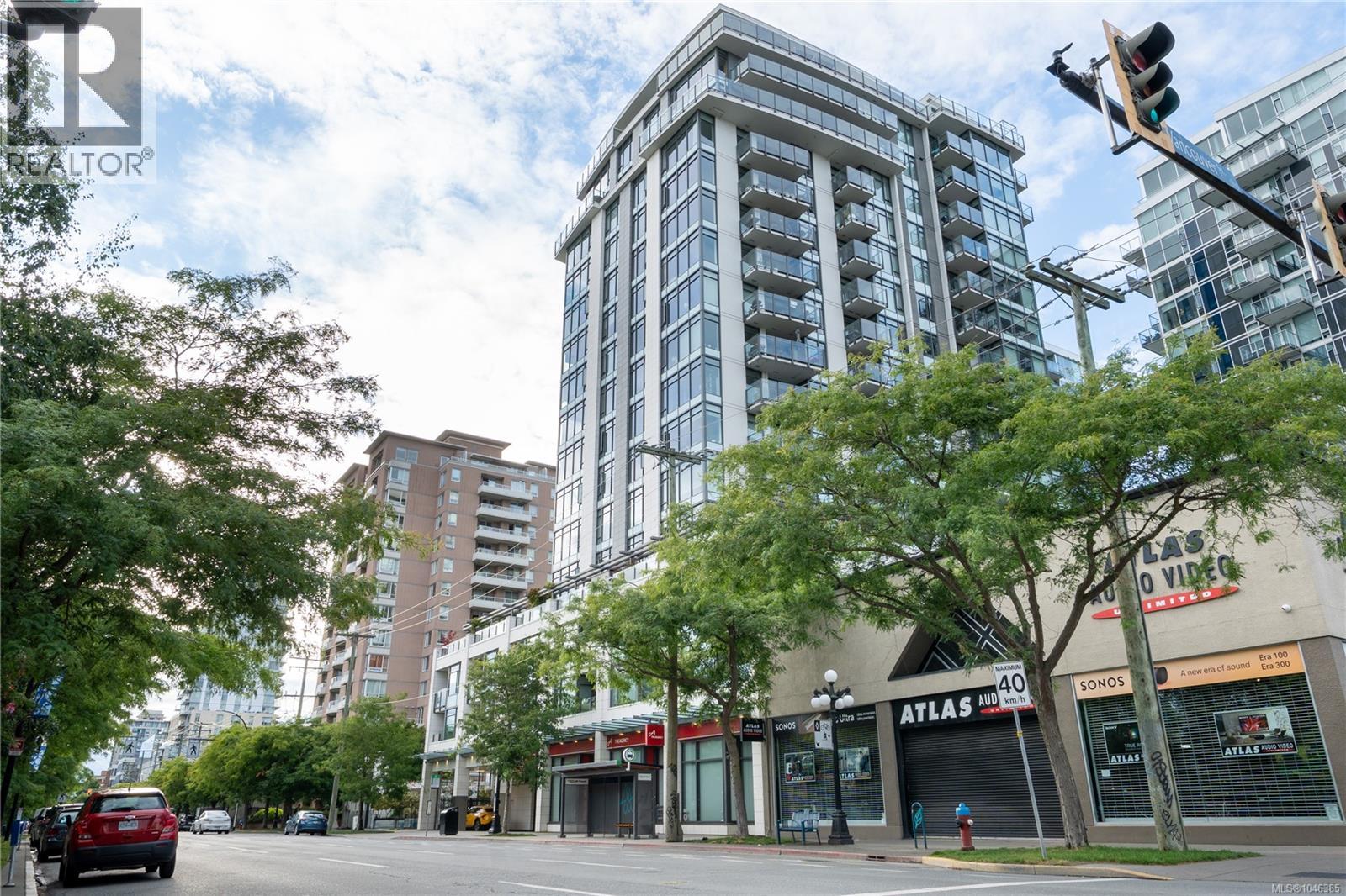 #806 960 Yates St - 2