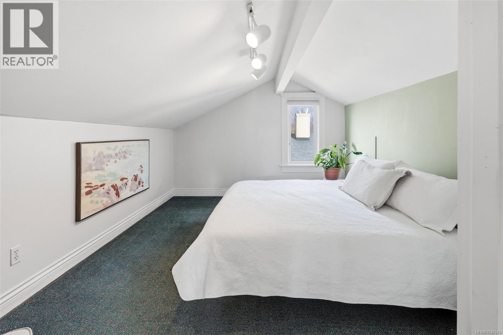  2353 Windsor Road, Oak Bay
