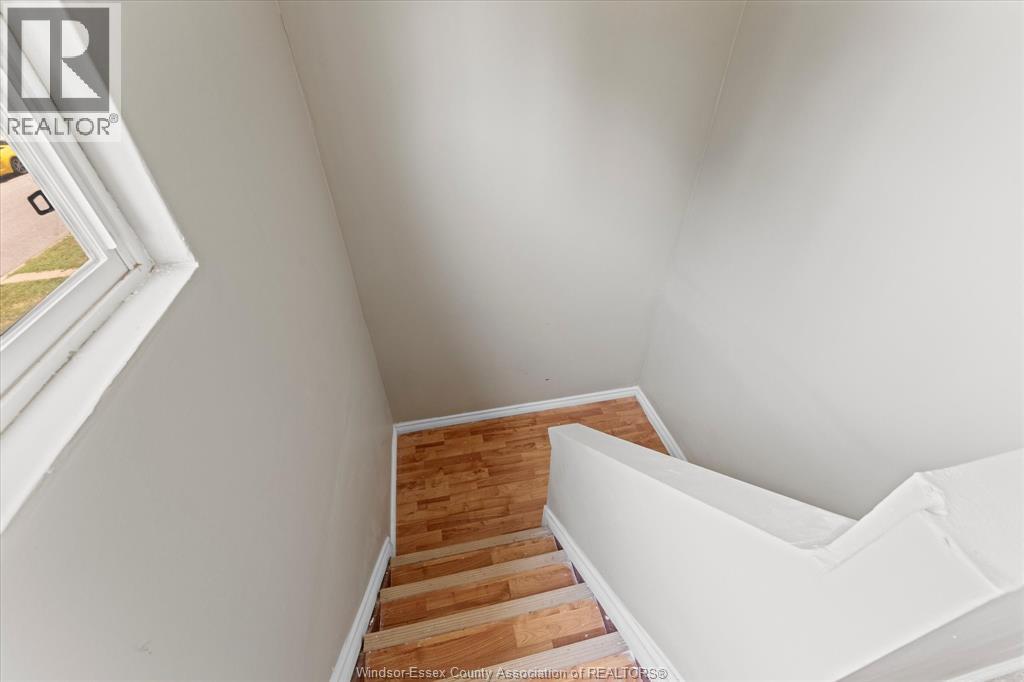 1564 LANGLOIS AVENUE - 23