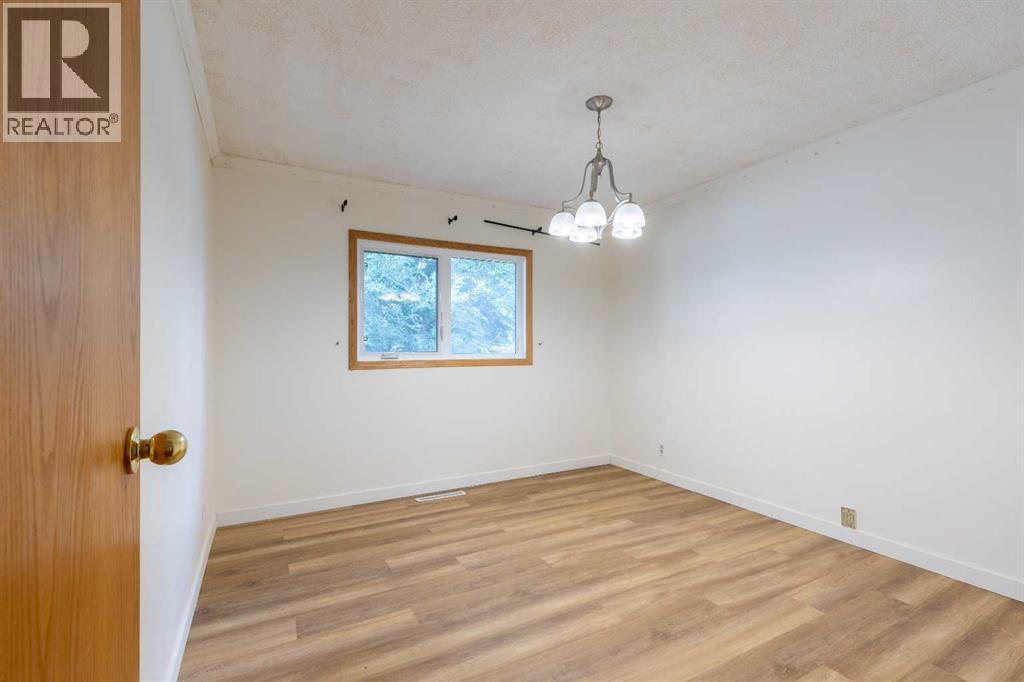 1005 17 Street N - Image 16