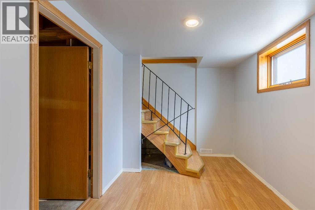 1005 17 Street N - Image 22