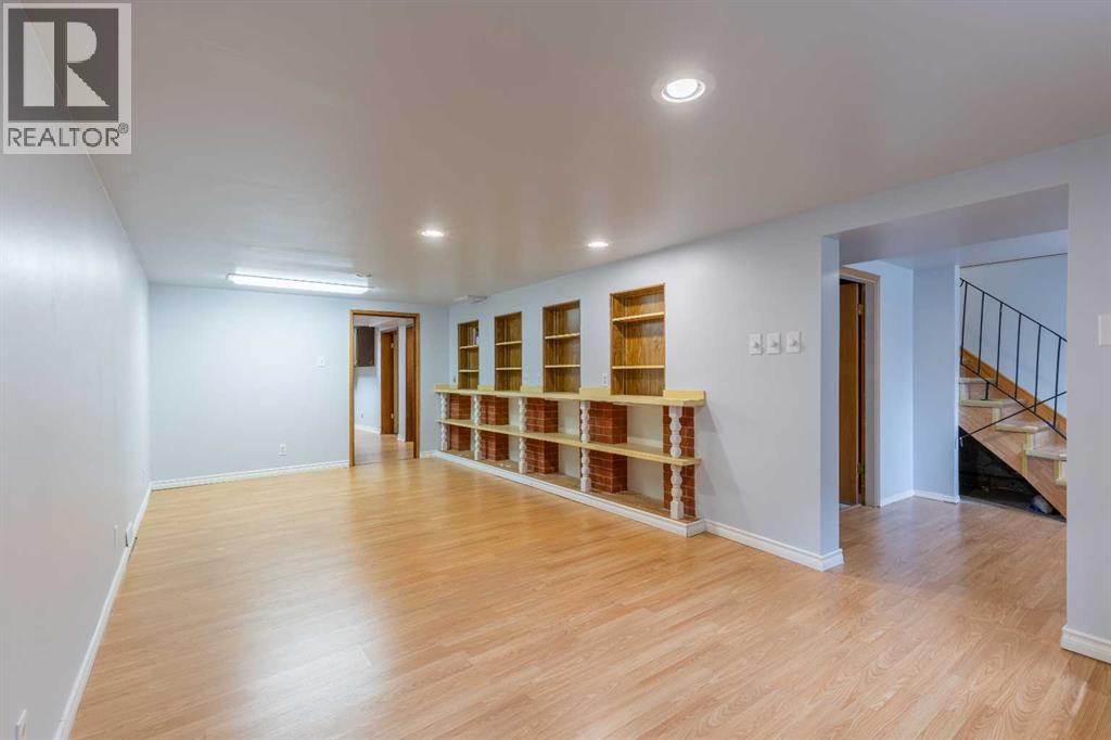 1005 17 Street N - Image 23