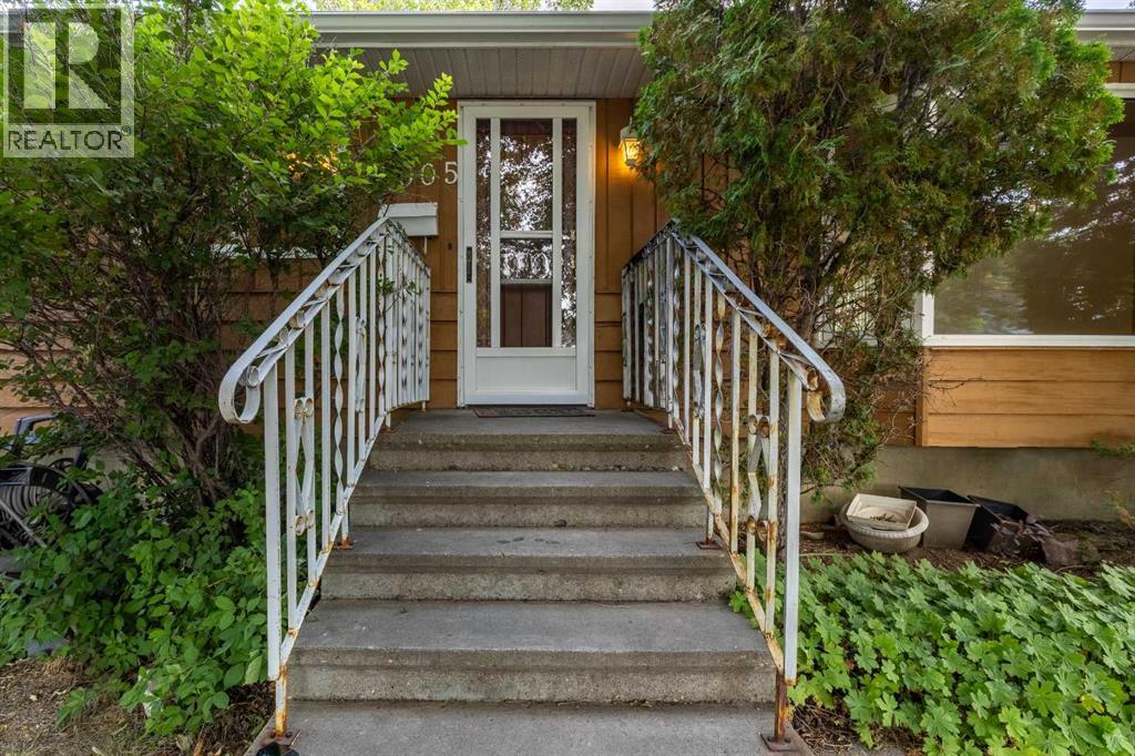 1005 17 Street N - Image 4