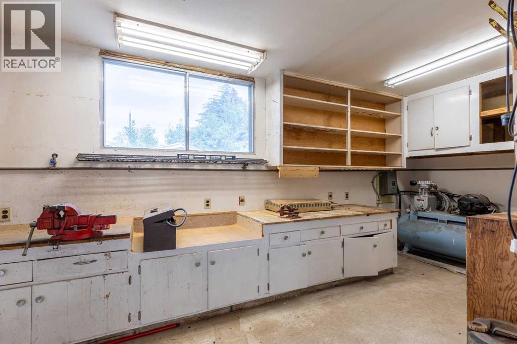 1005 17 Street N - Image 40