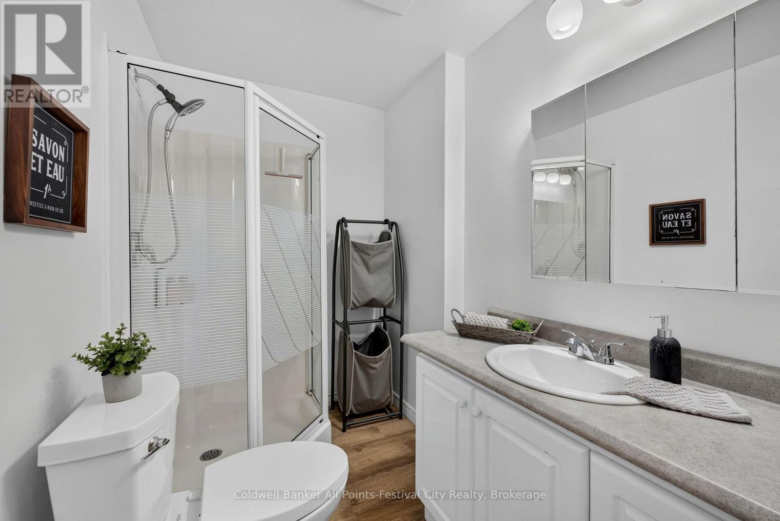 85 CAMBRIA ROAD N - Image 21