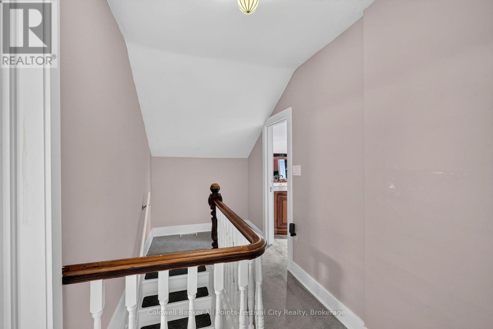 85 CAMBRIA ROAD N - Image 25