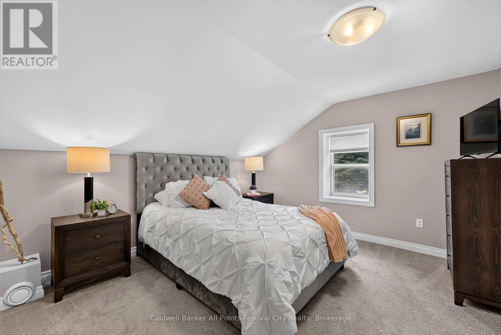 85 CAMBRIA ROAD N - 31