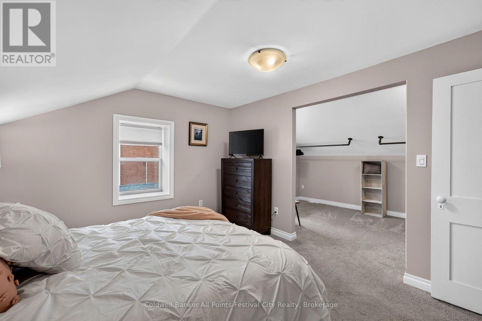 85 CAMBRIA ROAD N - Image 33