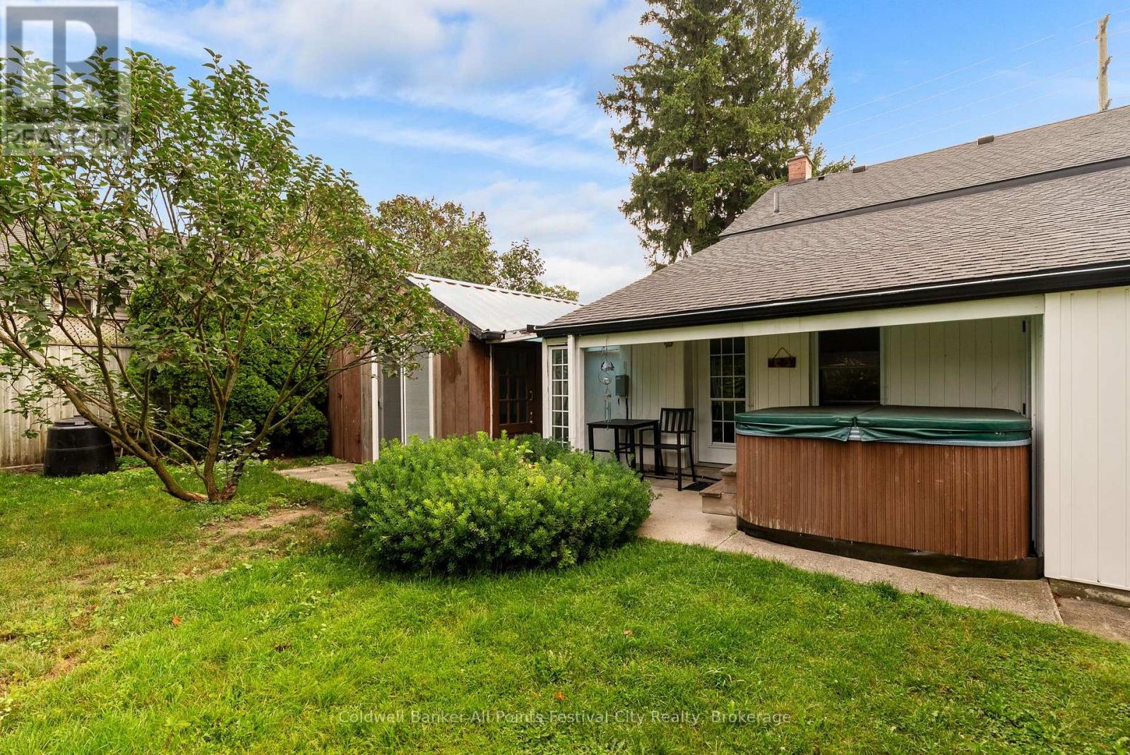 85 CAMBRIA ROAD N - 39