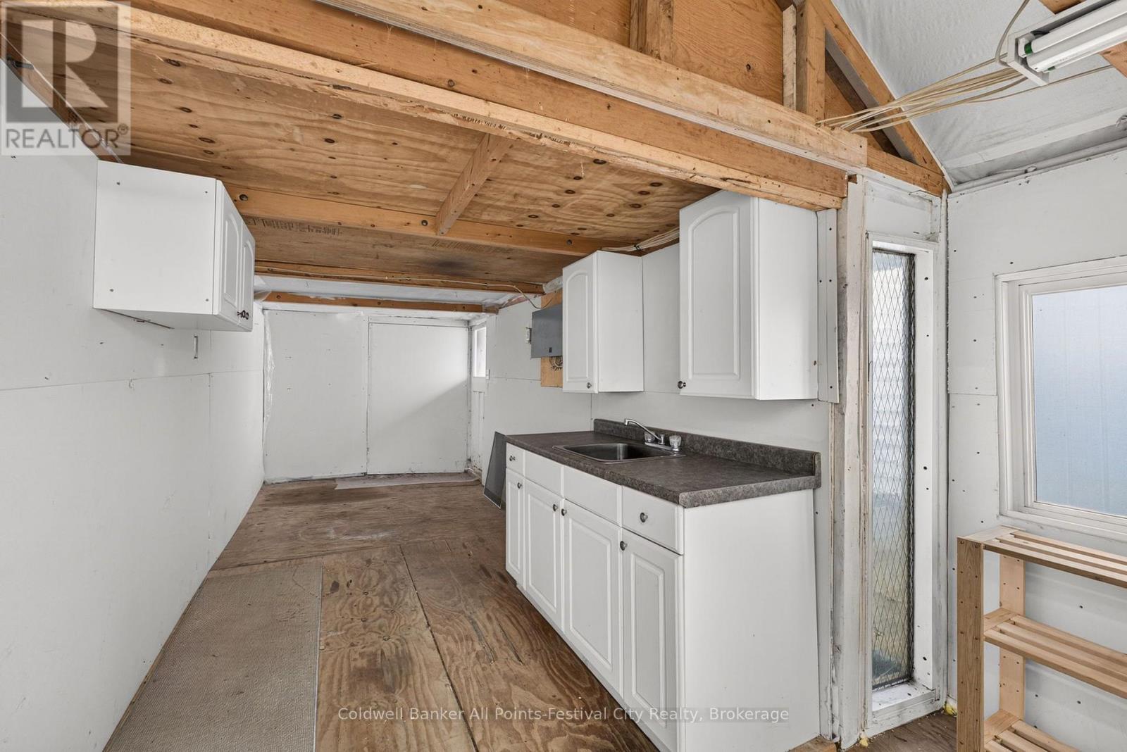 85 CAMBRIA ROAD N - Image 47