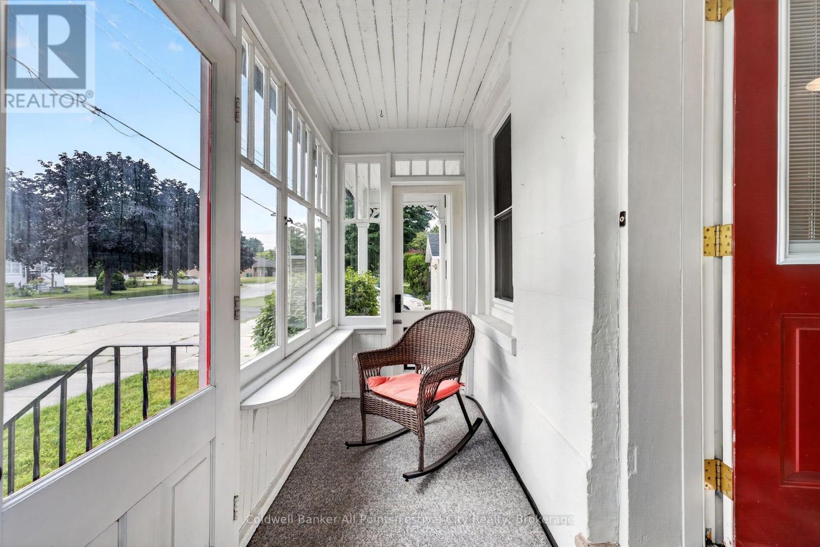 85 CAMBRIA ROAD N - 5