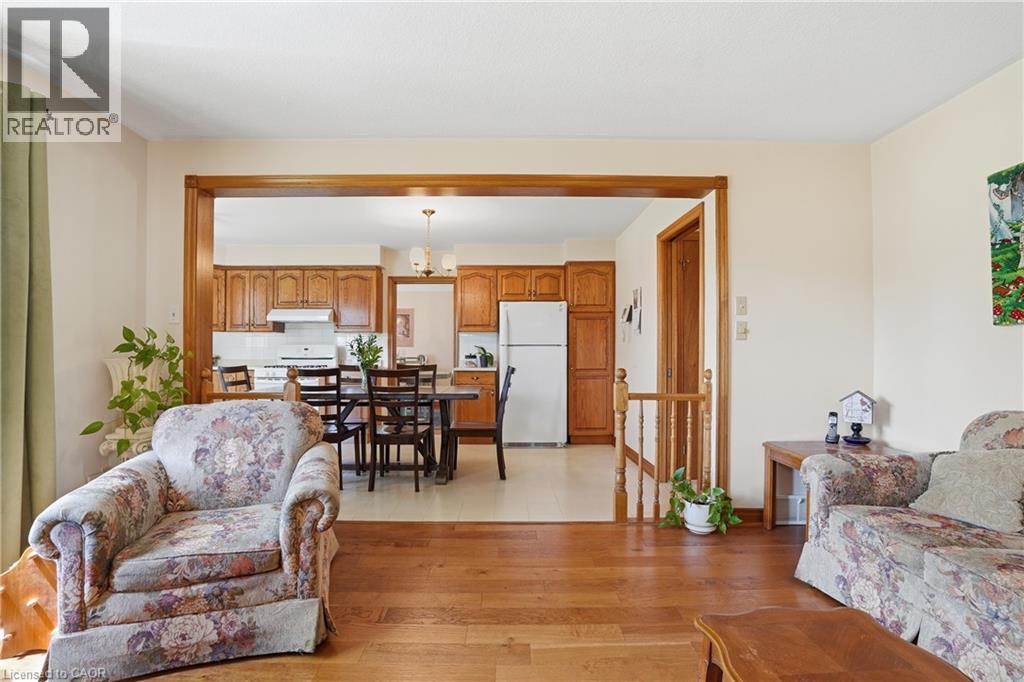 11 GREENBRIAR Court - 11