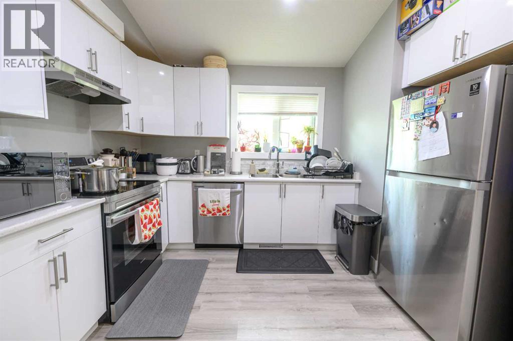 9303 107 Avenue - 10