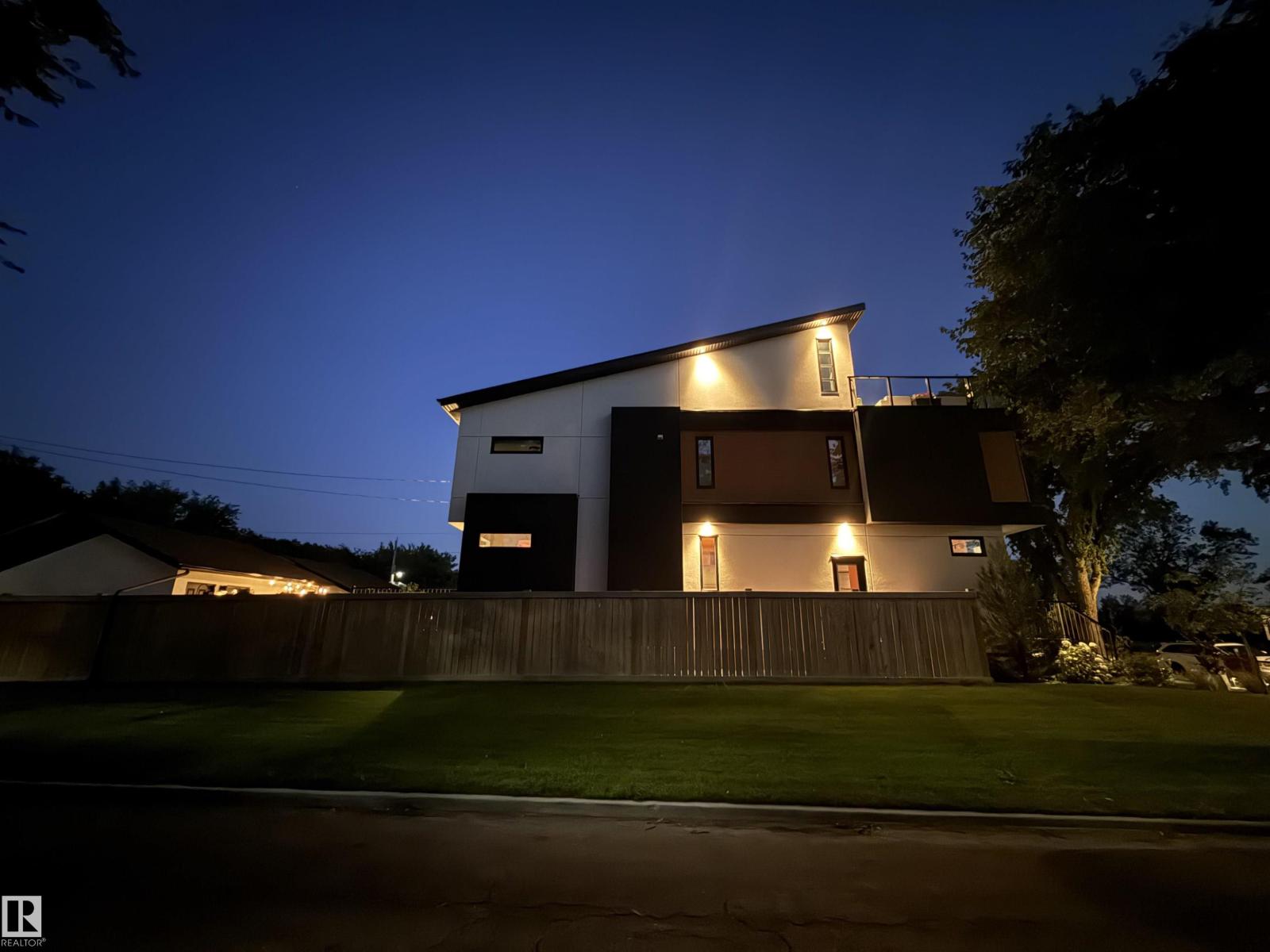10155 84 ST NW - 3