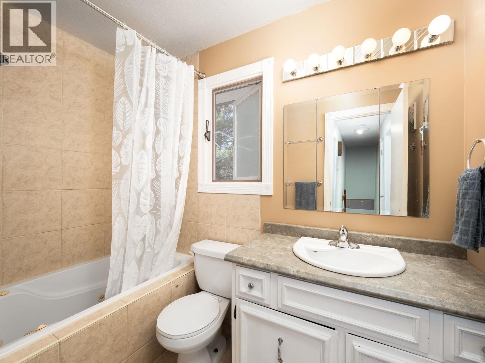 Photo 21 of 33 — 2786 WILDWOOD CRESCENT · Prince George, BC