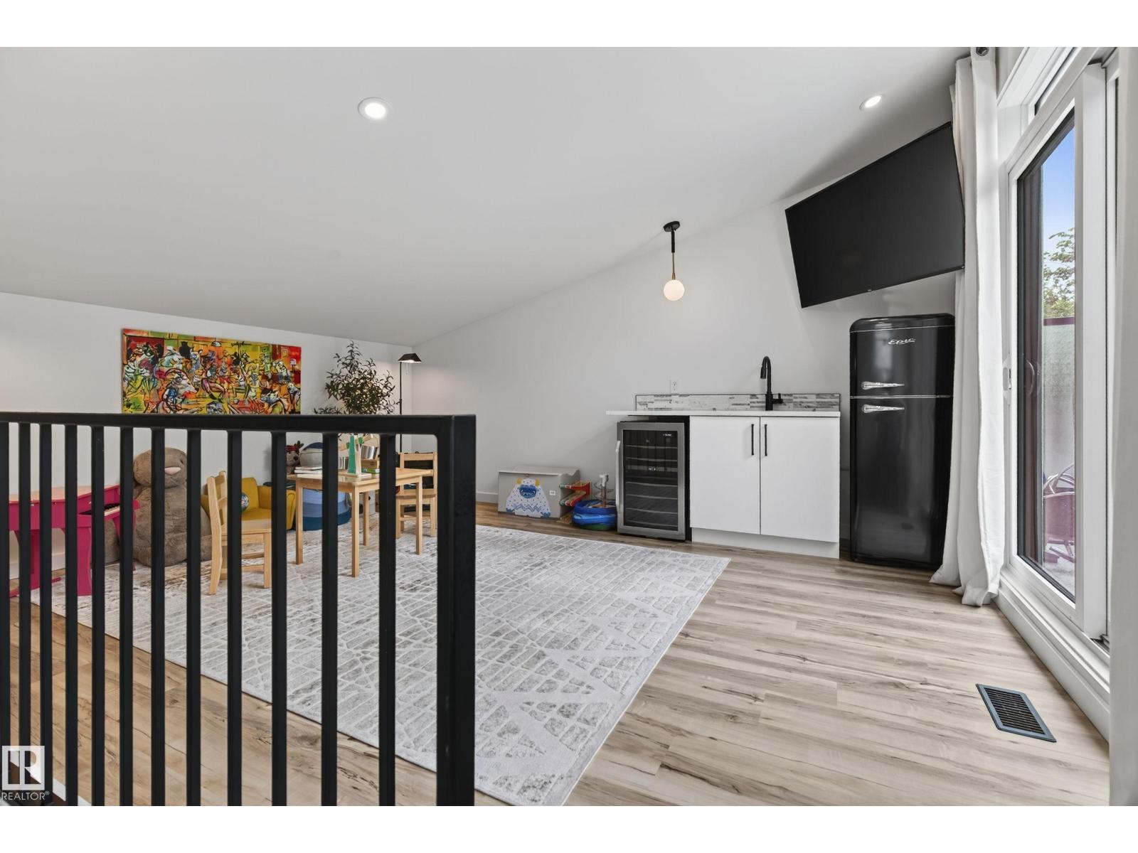 10155 84 ST NW - Image 39