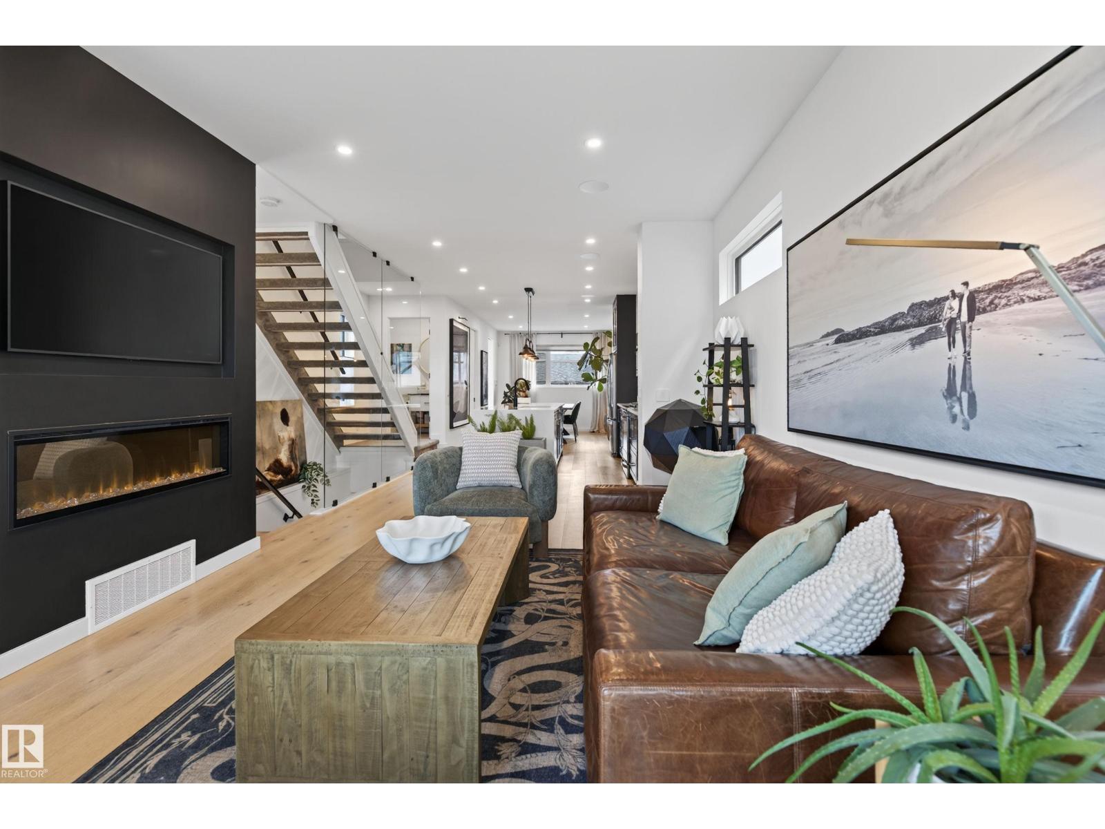 10155 84 ST NW - Image 9