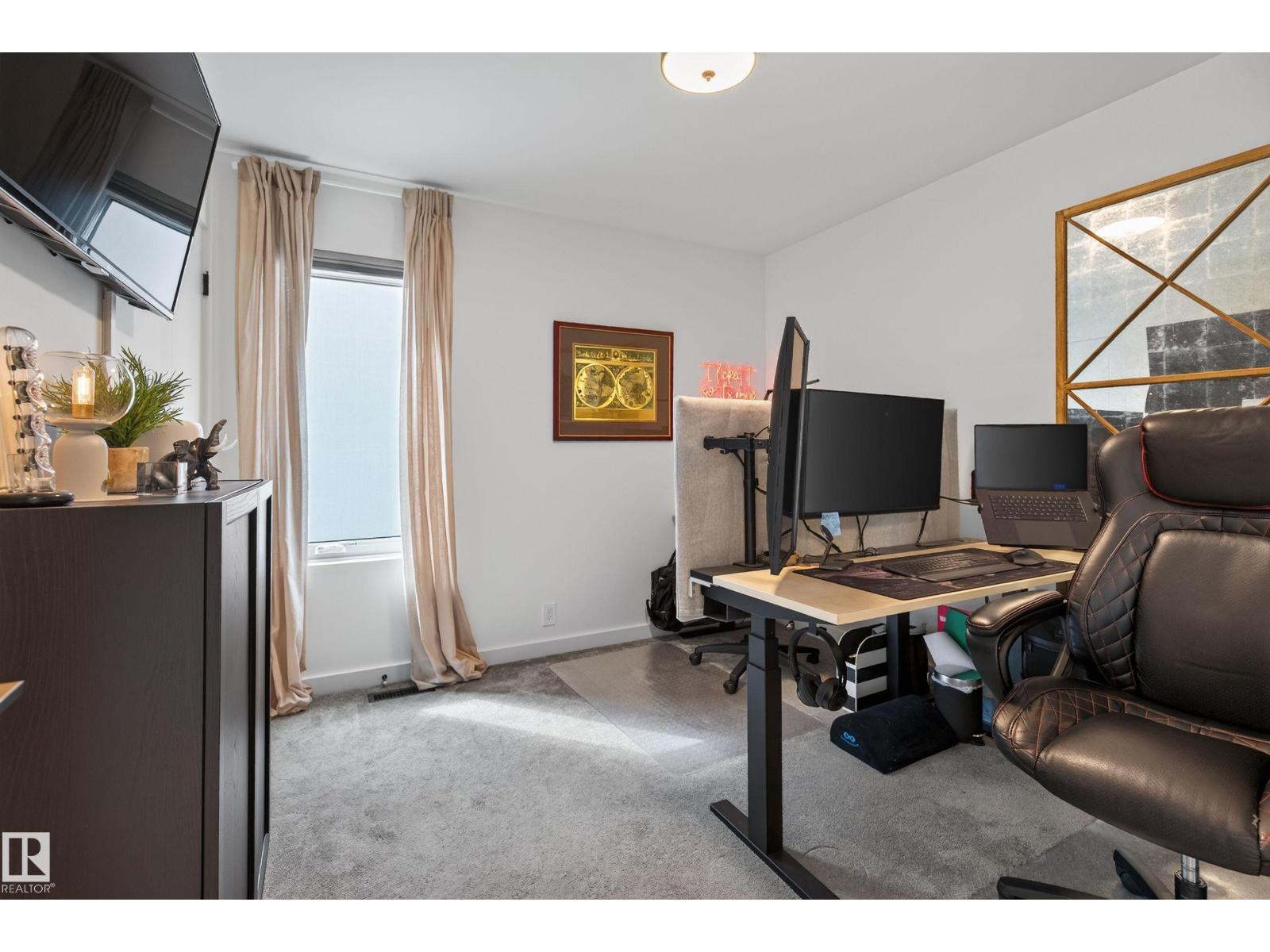 10155 84 ST NW - 33