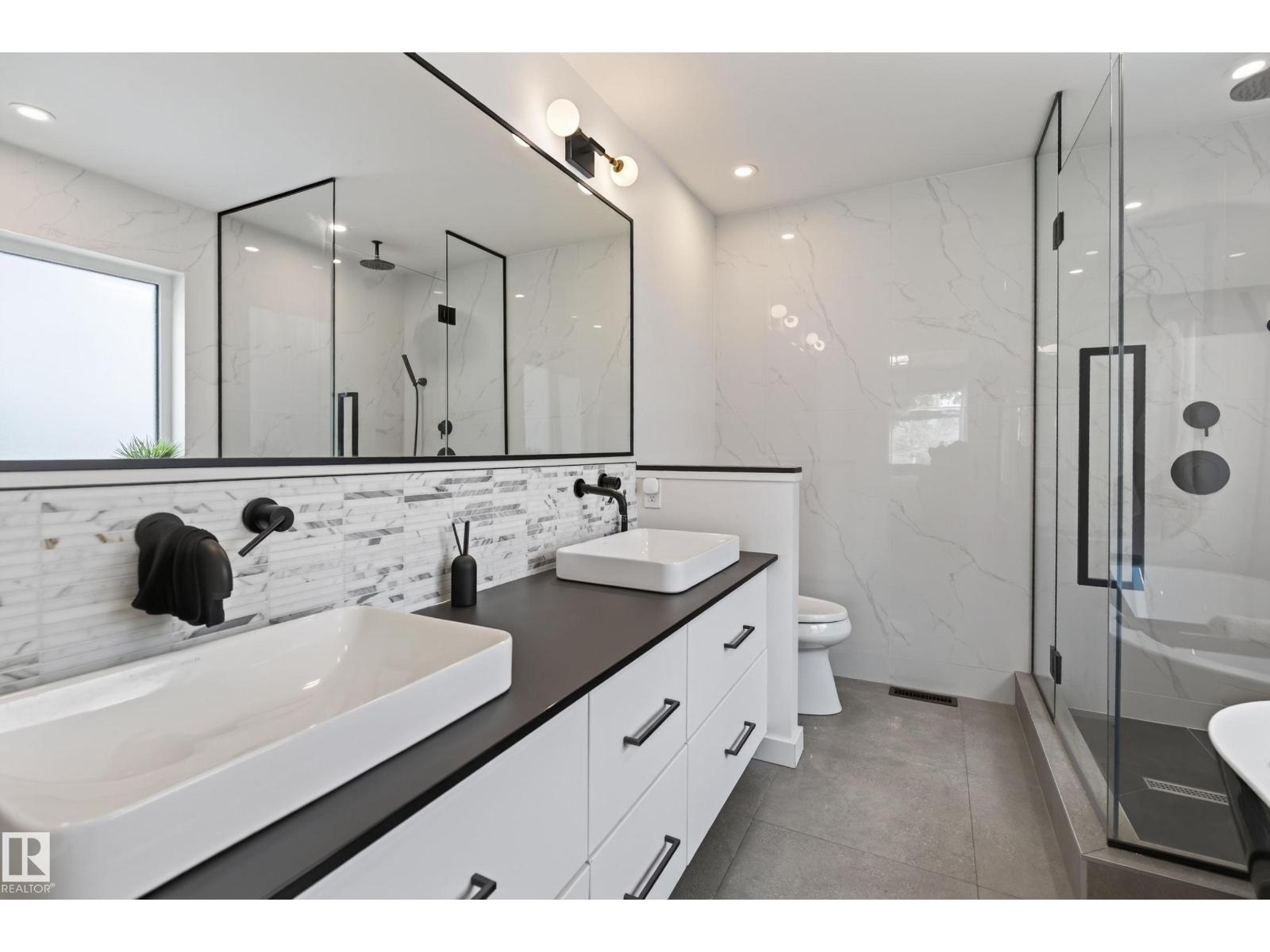 10155 84 ST NW - Image 30