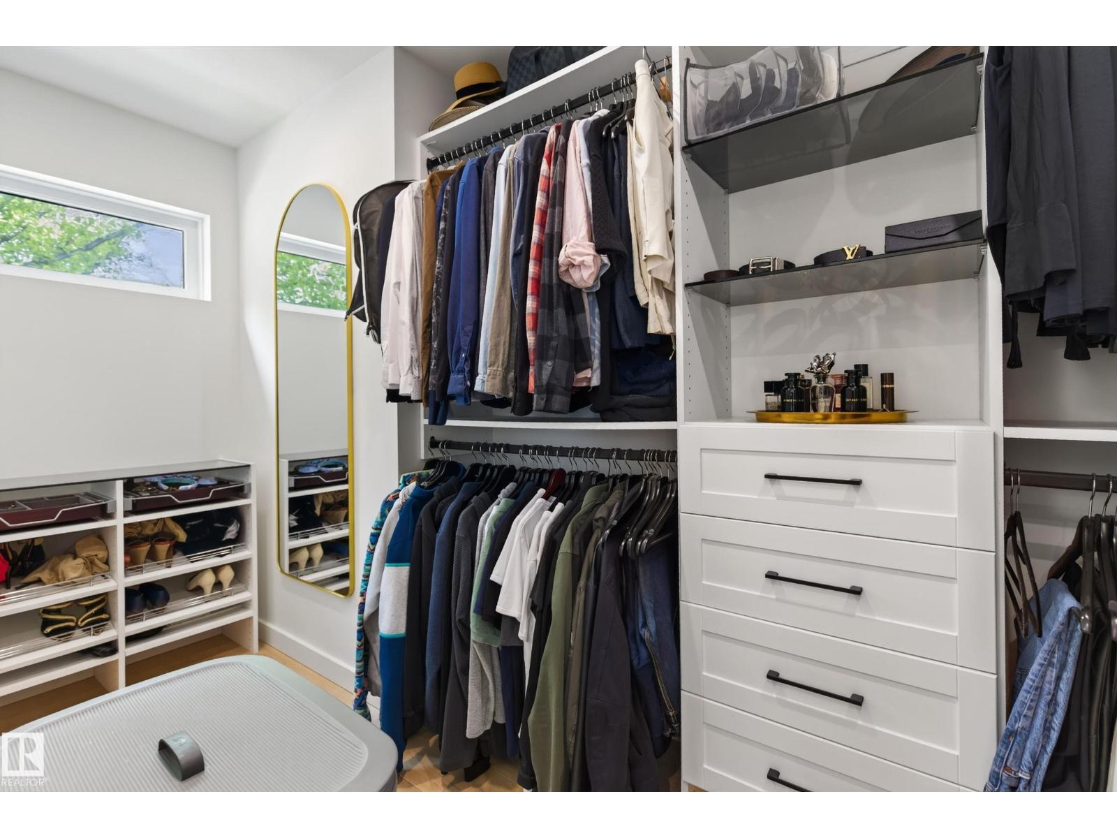 10155 84 ST NW - 28