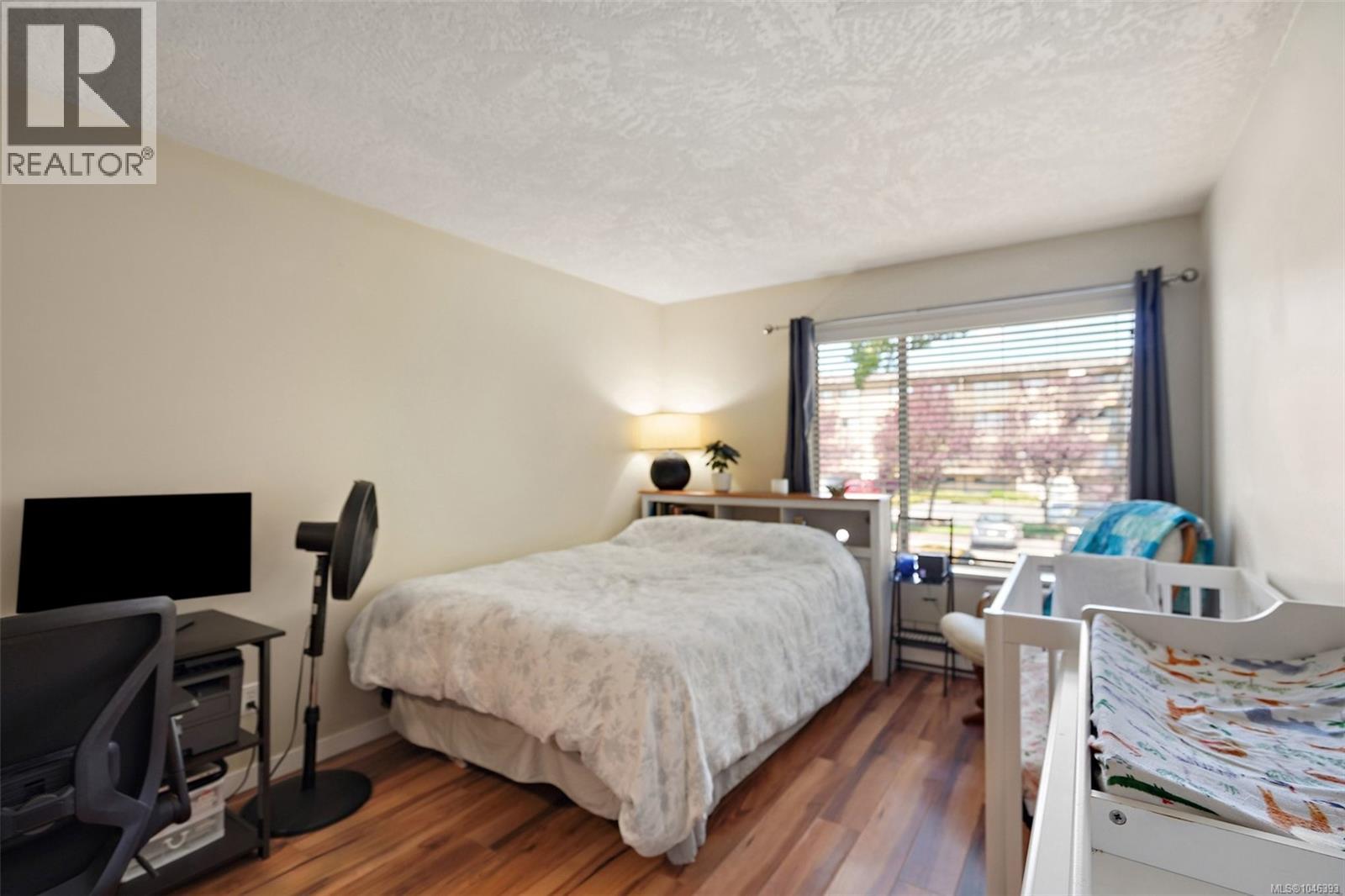 #306 3400 Quadra St - 8