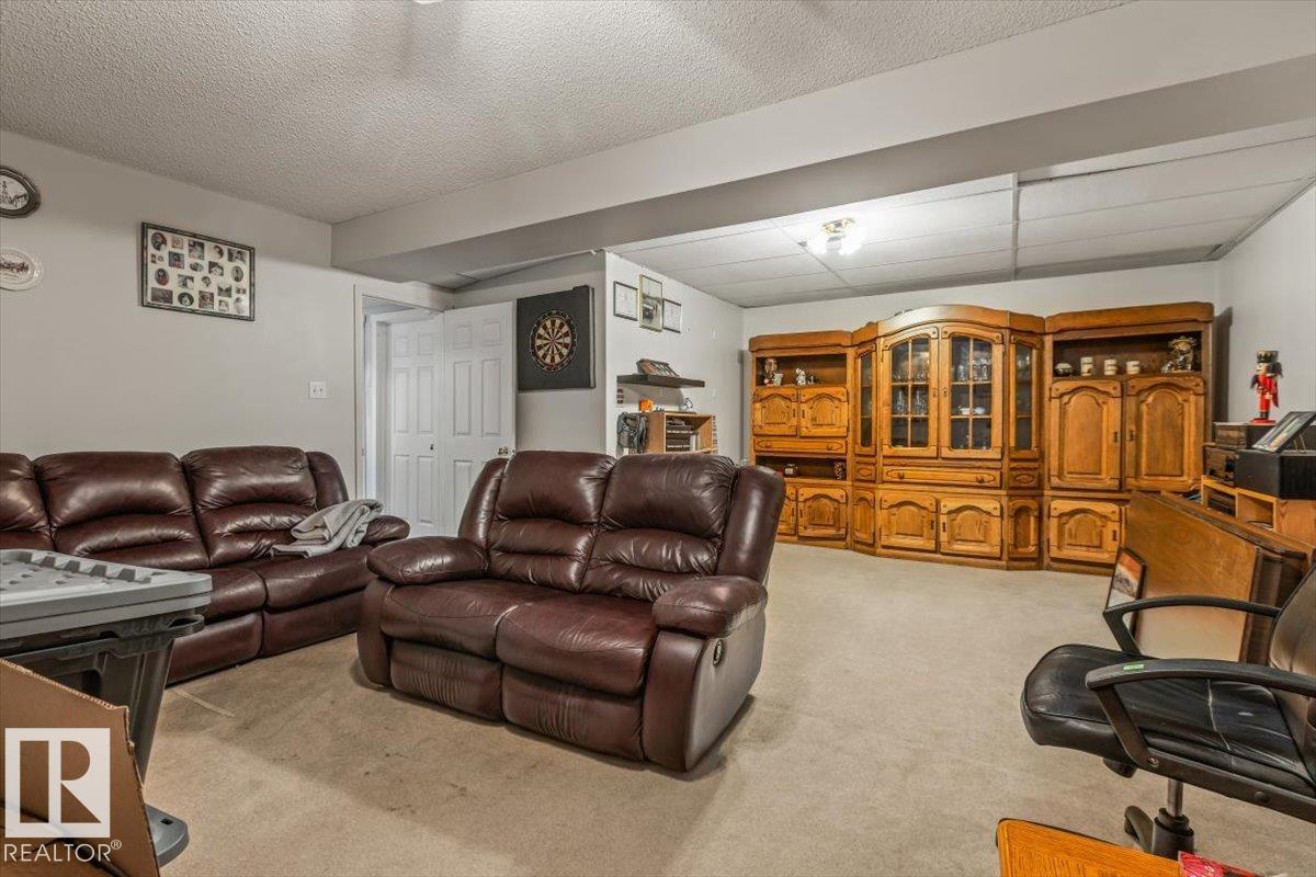 10021 106 ST - Image 28