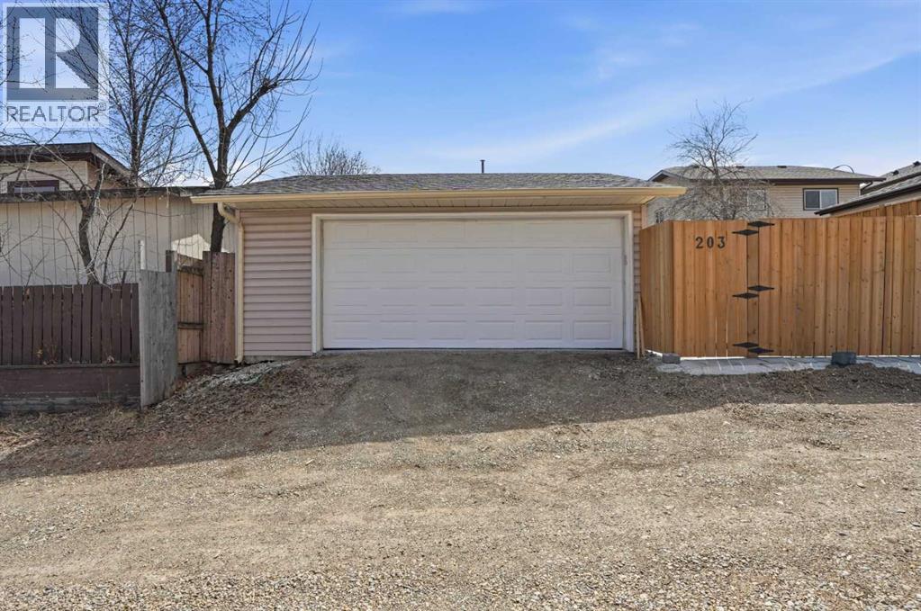 203 Shawglen Road SW - Image 40