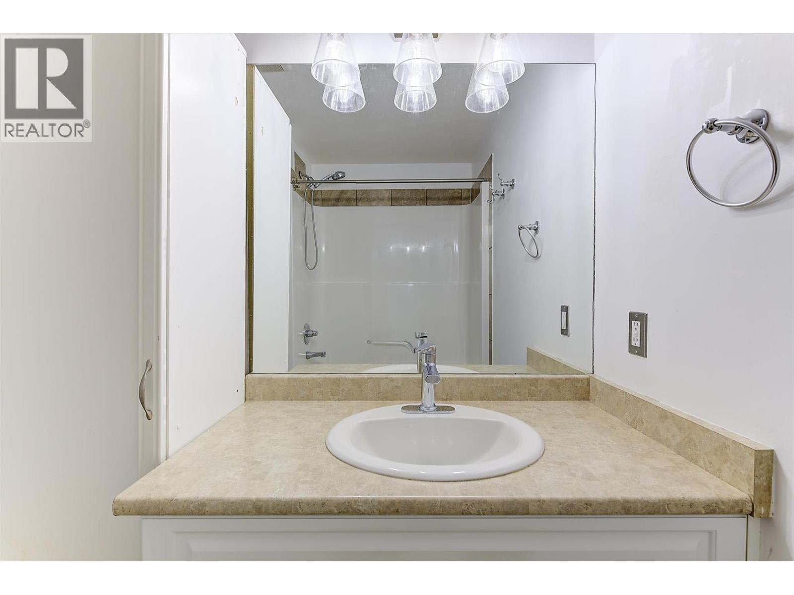 #6 505 Francis Avenue - Image 20