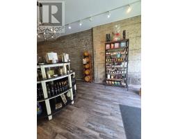 151 Roncesvalles Avenue, Toronto, ON M6R2L3 Photo 8
