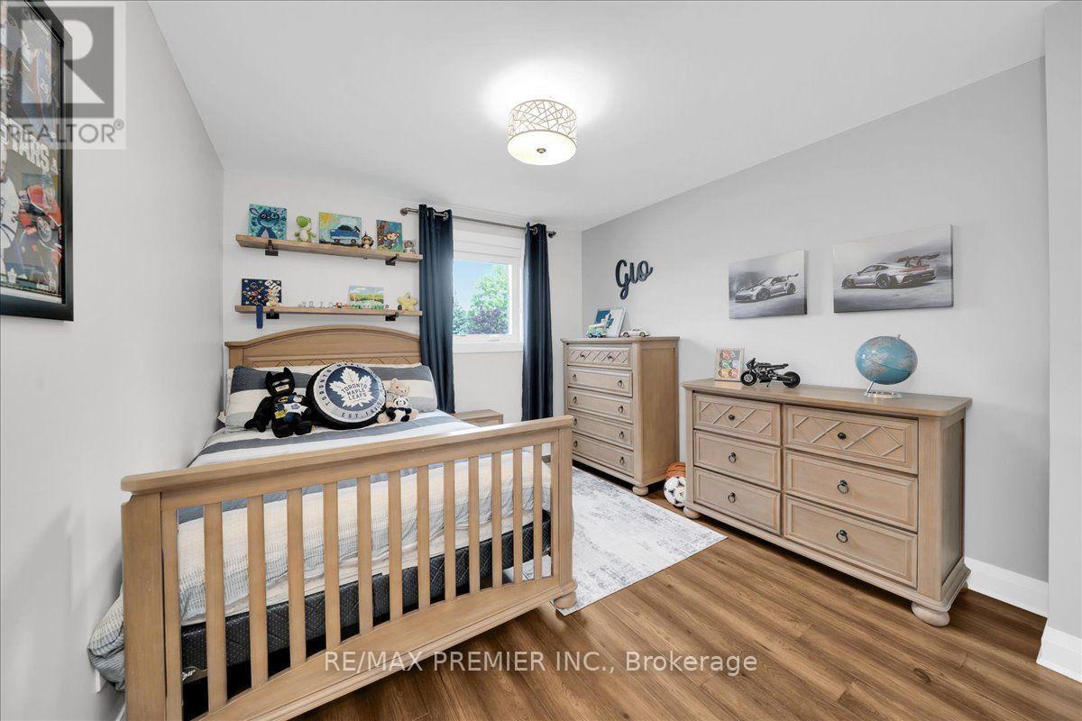 23 BERRYDOWN DRIVE - 28