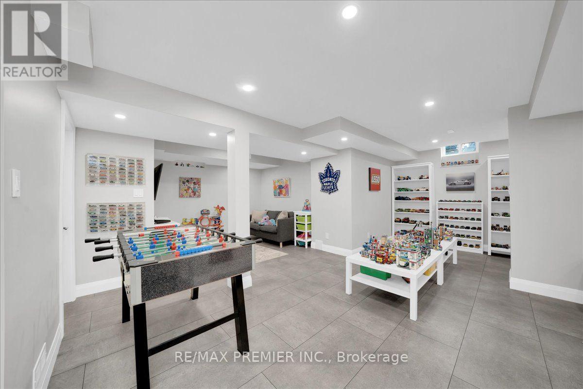 23 BERRYDOWN DRIVE - 37